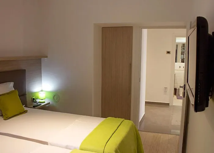 아파트 Luxurious Mediterranean Neva 시베니크