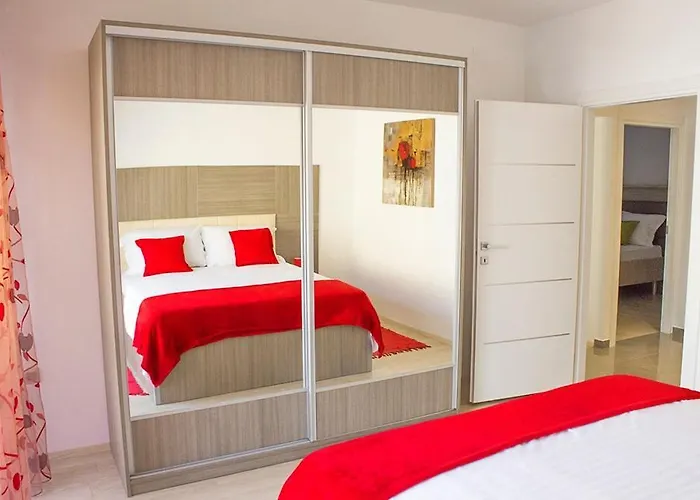 아파트 Luxurious Mediterranean Neva 시베니크